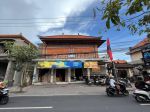 thumbnail-sewa-bangunan-dengan-4-unit-ruang-usaha-di-batu-bolong-canggu-2