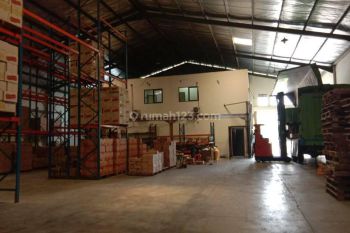 gdng bersih siap masuk akses kontainer di Soekarno-Hatta mainroad