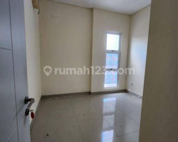 Sewakan rumah 2 lantai berminimalis green lake city