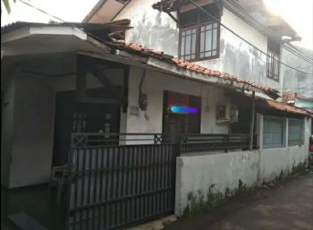 Rumah + 3 pintu kontrakan di poltangan pasar minggu