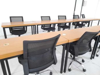 Sewa Ruang Kantor Harian Untuk Meeting, Interview dll Full Furnished