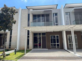 Rumah Baru Dalam Cluster Di PIK **