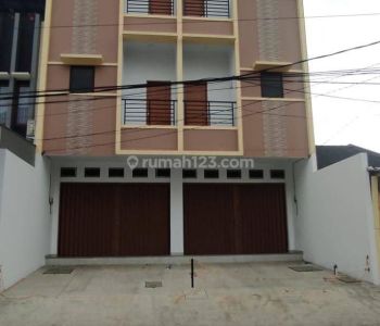 Ruko Baru Di Taman Kota Jakarta Barat, Ukuran 4.5x15, 3 Lantai