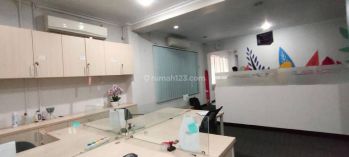 Sewa ruko komersial mini building ruang usaha under 1 M Senopati