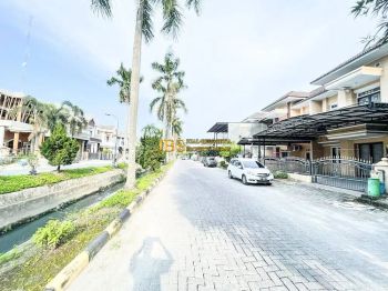 Dijual Villa Komplek Cemara Hijau Blok J ( Boulevard Utama Komplek )