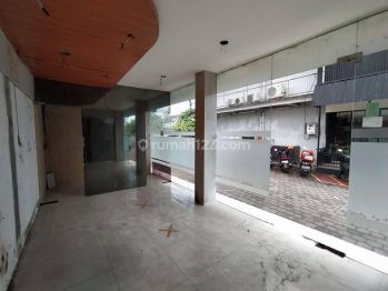 For Rent Ruang Usaha Area Seminyak Akses Jalan Utama