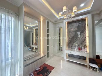 Rumah Mewah Dengan Private Pool, Ktv, Void Living Room Batam