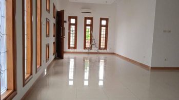 Rumah Mewah Nyaman Luas di Cluster Cigadung Dago Bandung