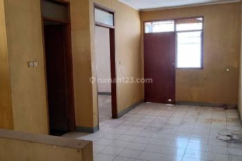 Disewakan 2 Ruko Rendeng 3 Lantai Siap Pakai di Mainroad Holis