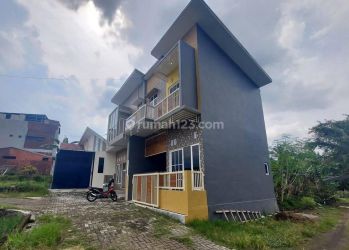 Rumah Villa Full Furnised 2 Lt di Pusat Wisata Kota Batu