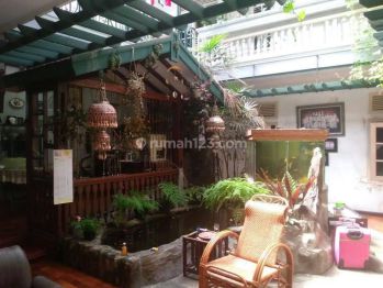 Rumah Bagus Semi Furnished SHM di Mainroad Buah Batu, Bandung