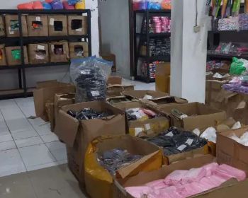 Di sewakan rumah Gudang
