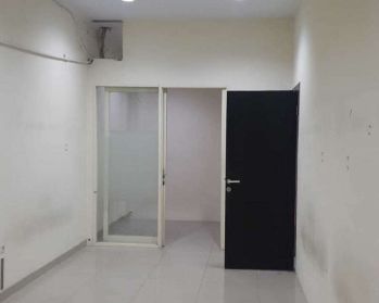 Ruko muara karang sebelah cafe bhumi muara karang, traffic ramai