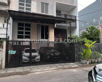 Rumah Ancol Pangandaran 3 Lantai Istimewa Siap Huni