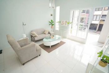 Rumah Super Luas Furnish 2 lantai di Selatan Jakarta dekat ke tol