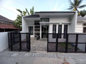 Spesial Rumah Siap Huni Dekat Dengan Universitas Alma Ata