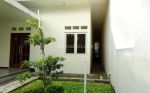 thumbnail-dijual-rumah-baru-siap-huni-halaman-depan-belakang-luas-gayung-kebonsari-4