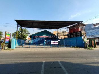 Disewakan Ruang Usaha + Lahan di Raya Pekayon, Bekasi