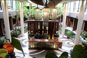 HOTEL BINTANG 4 DI BALI TEPI JALAN UTAMA SUNSET ROAD