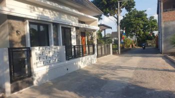 Depan UII Jogja: Tanah Murah Sleman
