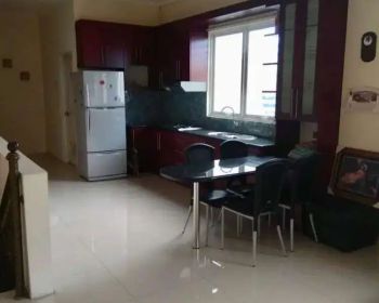 Dijual Ruko PIK Manyar Luas 100 m2 SEMI FURNISH