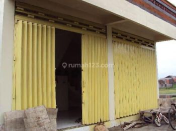 Ruko Munggu Jl Raya Dekat Ke Pantai Seseh