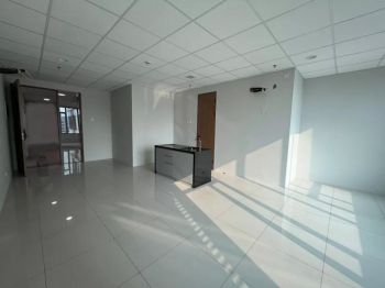 DISEWAKAN 1 UNIT RUANG KANTOR HQUARTERS ASIA AFRIKA BANDUNG