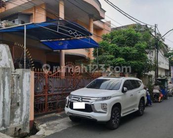 Dijual Rumah Bagus 2 Lantai Jalan Muhayar Pondok Bambu Jaktim