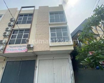 Ruko 3 lantai Taman Meruya Ilir jakarta barat