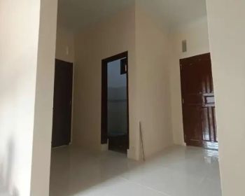 Rumah 2 lantai halaman luas baru siap renovasi 70%