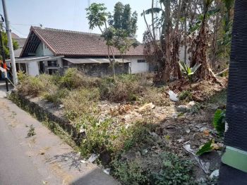 Tanah pekarangan Jl Kaliurang dekat Kampus UII