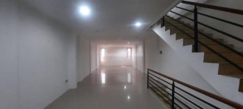 Ruko 3.5 Lantai Muara Karang Raya Posisi Boulevard