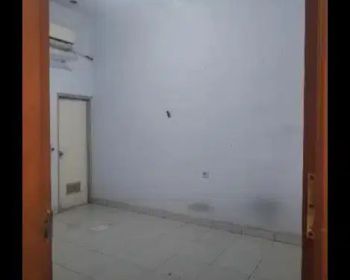 DI SEWAKAN MURAH RUMAH DEKAT STASIUN LENTENG AGUNG