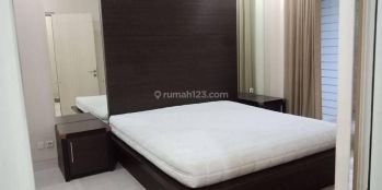 Rumah Semi Furnish, cantik, siap huni, dekat Mall