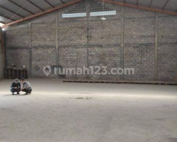 Gudang Disewa Lokasi Strategis di Sadang Rahayu Dekat Taman Kopo