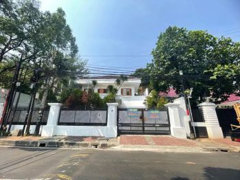DISEWAKAN RUMAH MEWAH 3 MENIT KE MONAS – MENTENG JAKARTA PUSAT