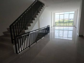 Jual Ruko La Riviera Boulevard Pik 2 Posisi Strategis