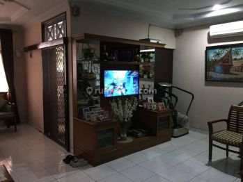 Rumah 2 Lantai Lokasi Strategis di Banjar Wijaya