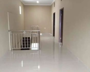Jual rumah 2 lantai di dalam perumahan Cipondoh Tangerang kota