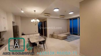 Kemang Village Royal Suite High Ceiling