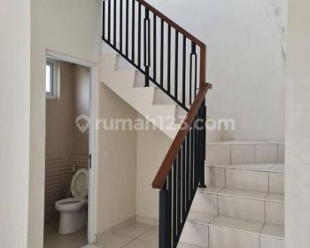 Rumah Bagus 2 Lantai Rapi Di Cluster Baru