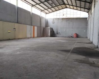 Gudang komersil holis mainroad sewa murah