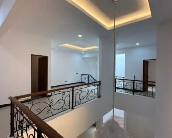 Rumah renovasi siap huni komplek terkenal pondok indah