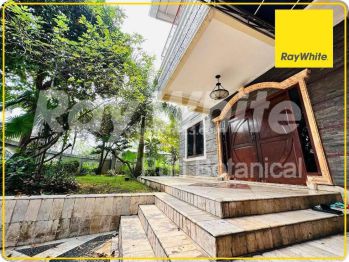 Dijual Rumah Hook Permata Buana di Boulevard Utama