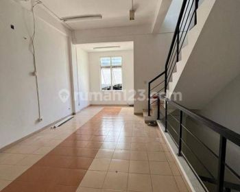 Ruko 3 Lantai Siap Huni Sangat Cocok Untuk Kantor Dan Usaha