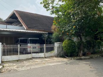 Rumah Lama Hitung Tanah Di Kayu Putih Jakarta Timur