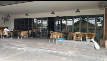 Disewakan ruang usaha eks coffee shop strategis
