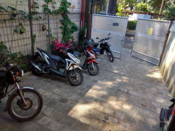 Sewa Ruangan Kantor Bandung Harga Ekonomis Berhadapan Dengan Cafe