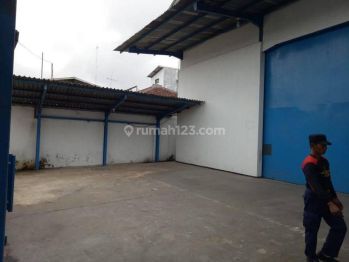 Disewakan Gudang Bagus di Jln Caringin