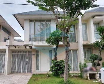 Rumah The Mansion Pakuwon Indah Siap Huni Dekat Citraland